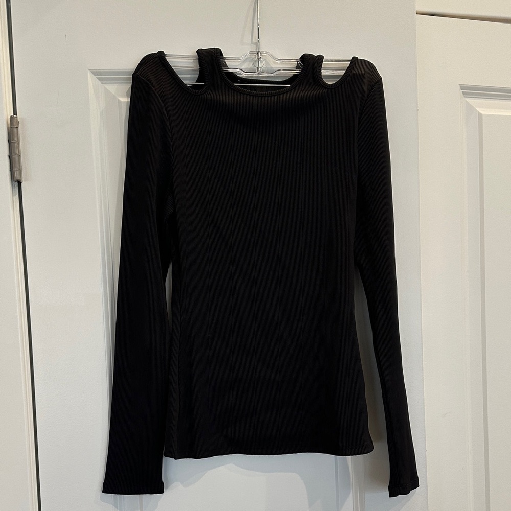 NWT White House Black Market Black Cut-Out Shoulder Long Sleeve Top